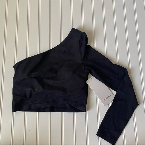 lululemon | Women's Align Asymmetric Long Sleeve Shirt Size 4 NWT Color: Black - Picture 3 of 6
